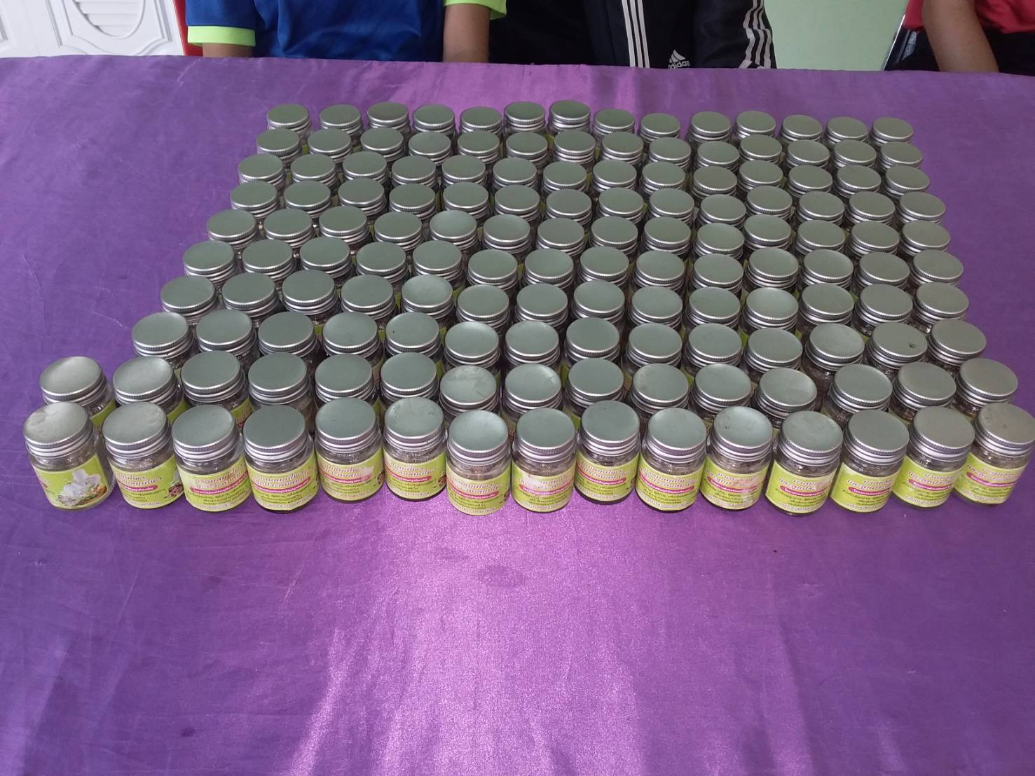 ประชาสัมพันธ์การจัดทำโครงการส่งเสริมภูมิปัญญาท้องถิ่นสำหรับผู้สูงอายุ ผู้พิการหรือผู้ดูแลคนพิการเพื่อพัฒนาคุณภาพชีวิต(กิจกรรมจัดทำยาดมสมุนไพรและลูกประคบสมุนไพร) ประจำปีงบประมาณ พ.ศ. 2564